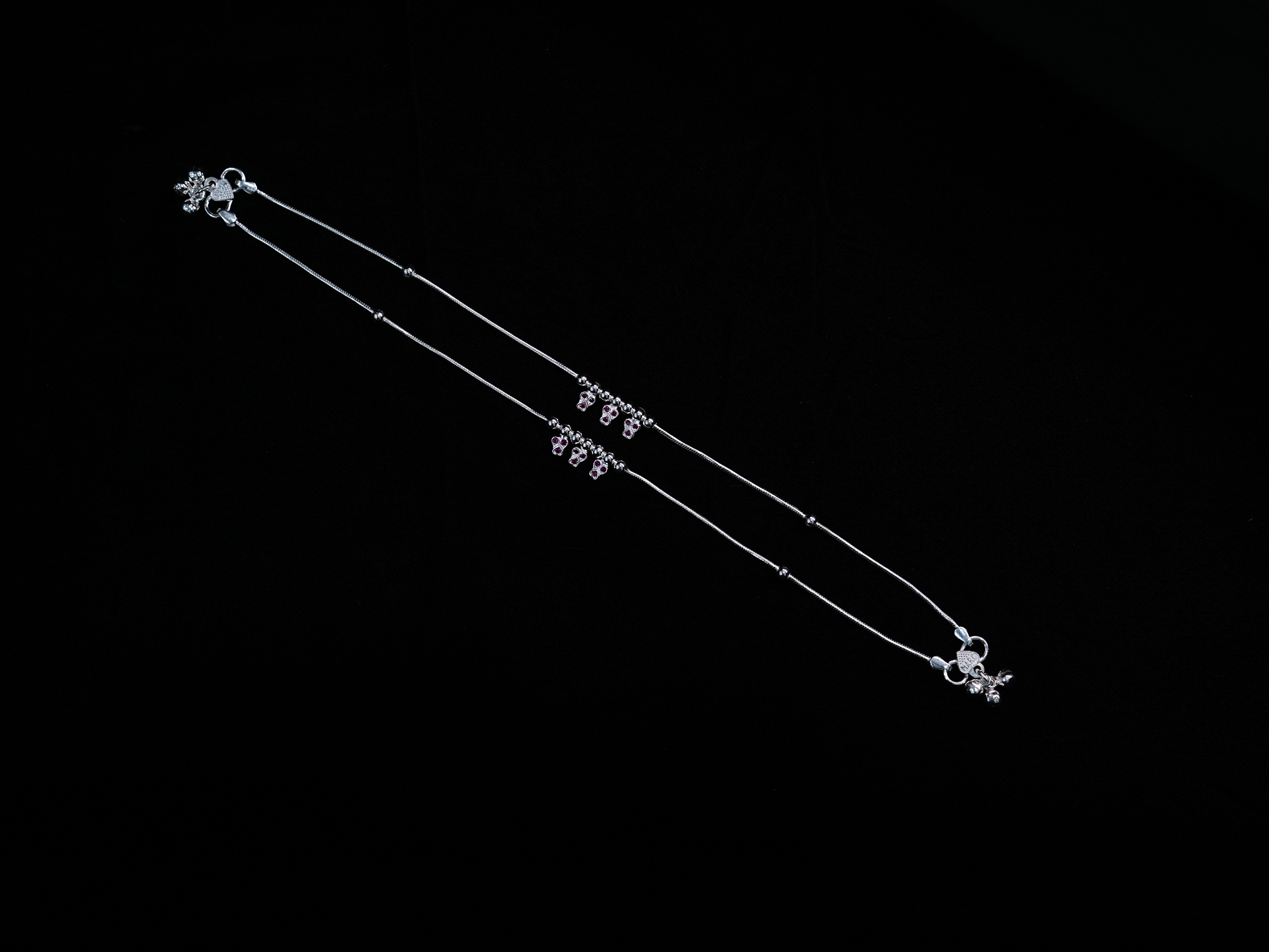 Clipping Beaded Anklets